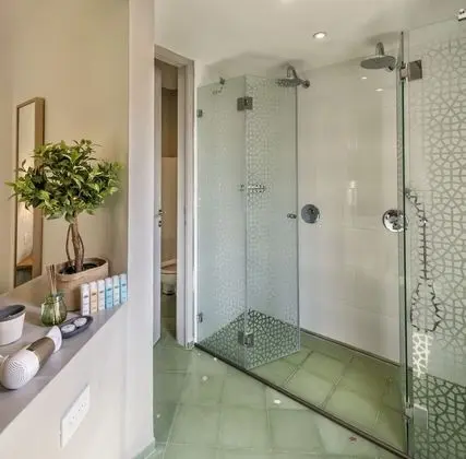 Classic Tek Büyük veya İki Ayrı Yataklı Oda, Balkon, Şehir Manzaralı