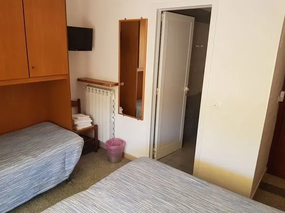 Üç Kişilik Oda, Birden Çok Yatak, Balkon