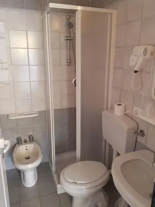 Üç Kişilik Oda, Birden Çok Yatak, Balkon