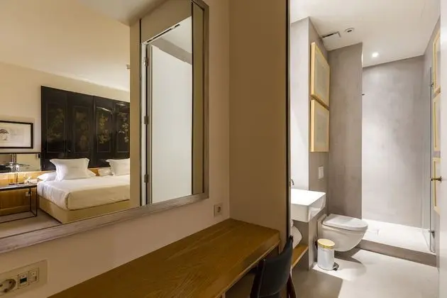Superior Tek Büyük Yataklı Oda (Interior)