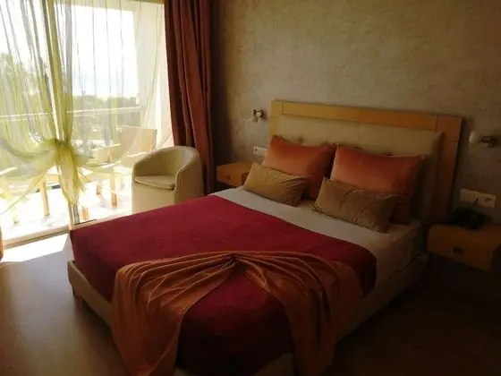 Comfort Tek Büyük Yataklı Oda
