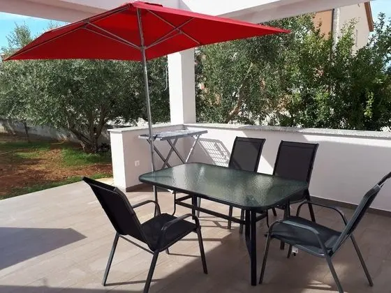 Apart Daire (Mari - close to the sea & parking - A)