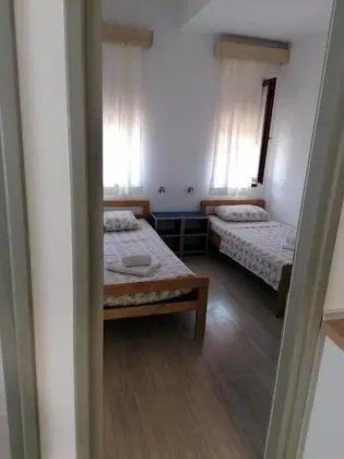 Apart Daire (Mari - close to the sea & parking - A)