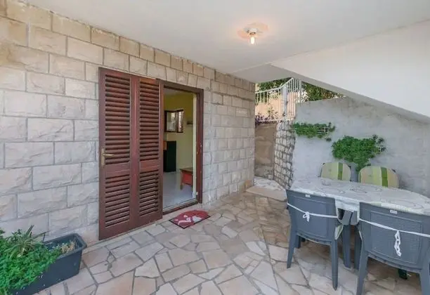 Apart Daire (Mari - great location 30m from the se)