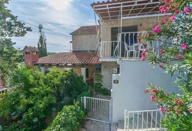 Apart Daire (Mari - great location 30m from the se)