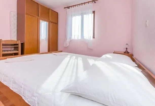 Apart Daire (Mari - great location 30m from the se)