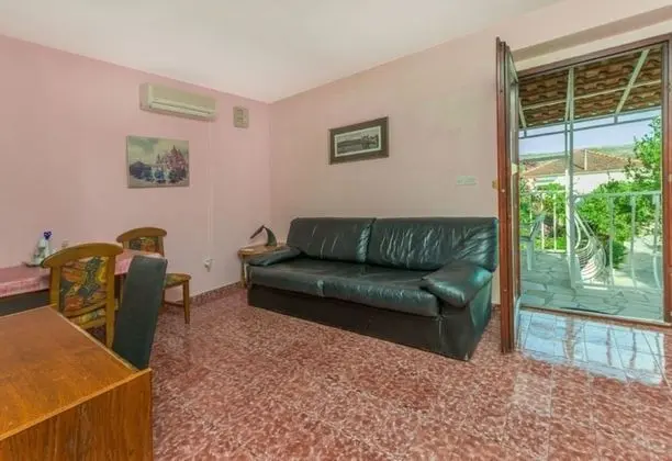 Apart Daire (Mari - great location 30m from the se)