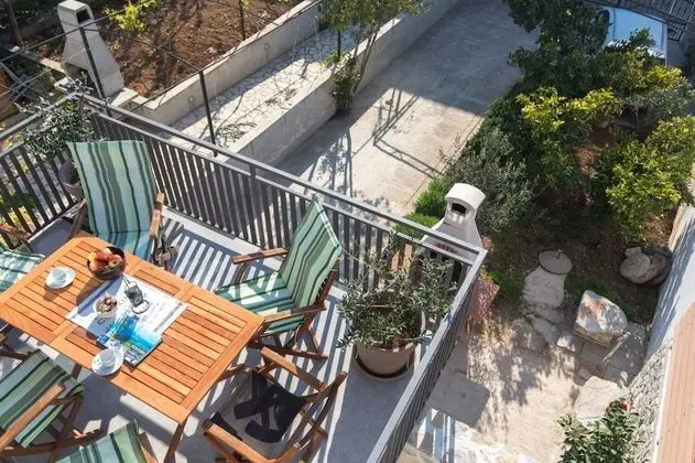 Ev (Mari - modern holiday house close to )