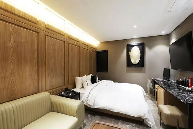 Luxury Tek Büyük Yataklı Oda