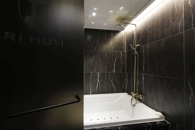 Luxury Tek Büyük Yataklı Oda