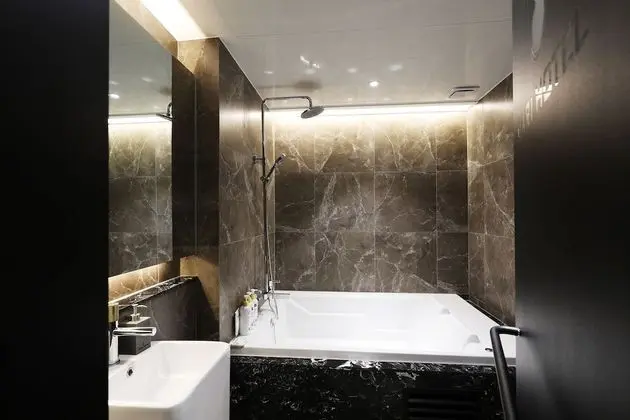 Luxury Tek Büyük Yataklı Oda