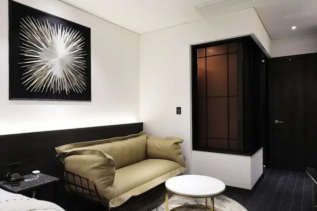 Premium Tek Büyük Yataklı Oda