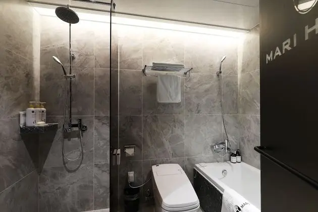 Premium Tek Büyük Yataklı Oda