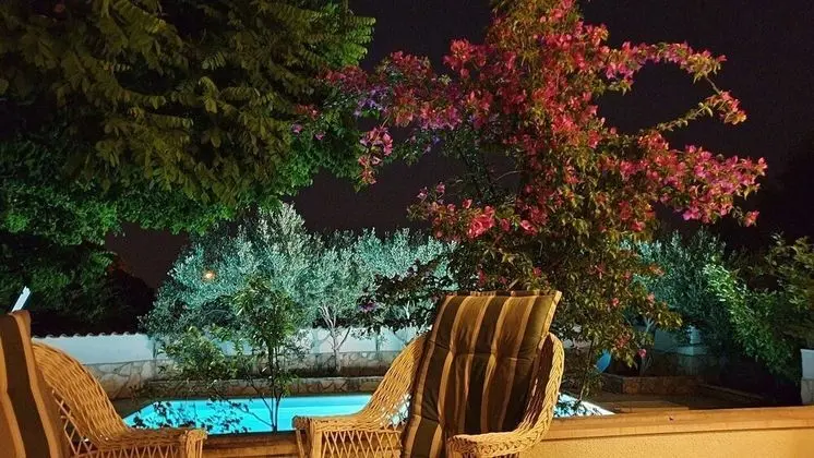 Ev (Mari - with pool - H(8+1))