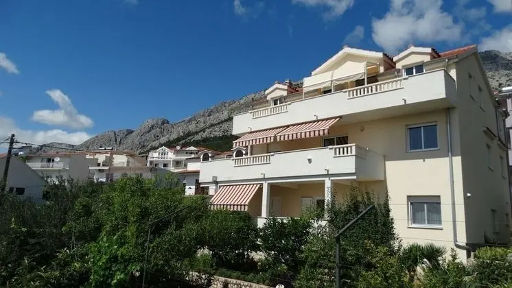 Apart Daire (Mari - sea view apartments - A4(4) Re)