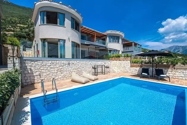Villa, Sigara İçilebilir
