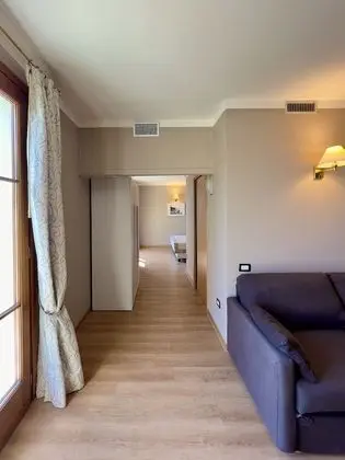 Junior Suite - Lake view with double balcony