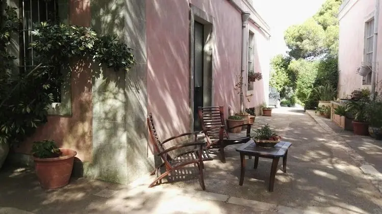 Üç Kişilik Oda