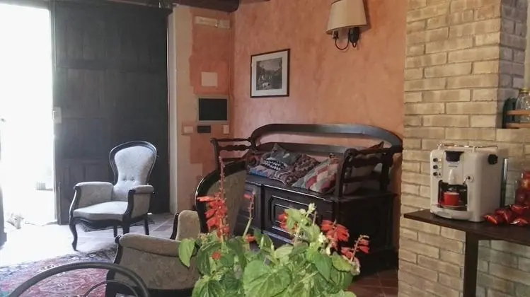 Üç Kişilik Oda