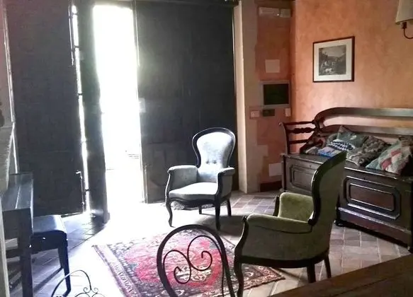 Üç Kişilik Oda