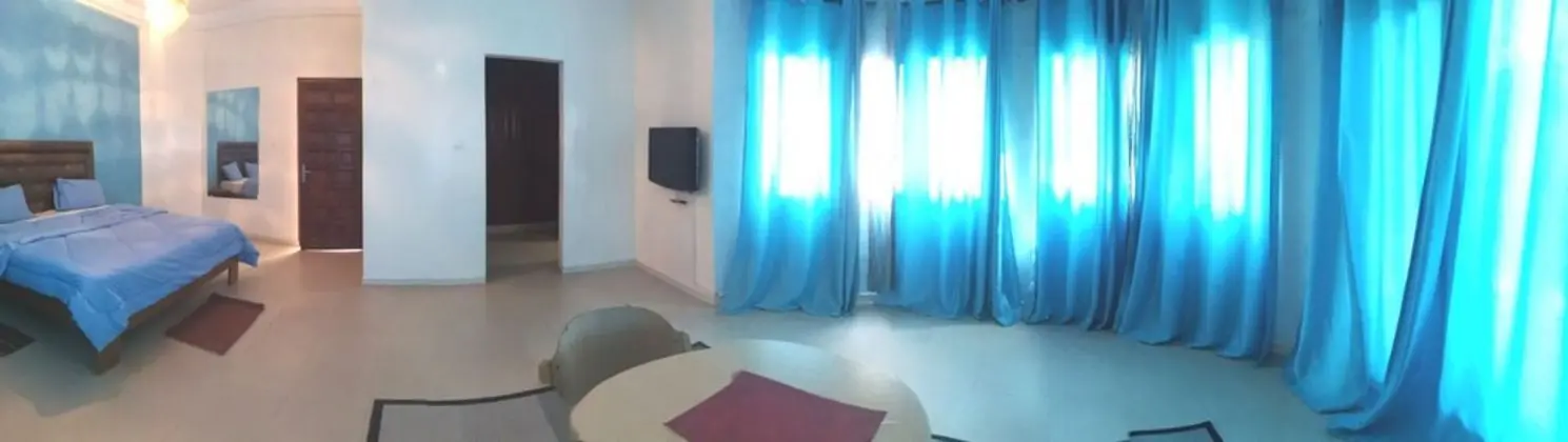 Senior Stüdyo Süit, Küvet (Bleue)