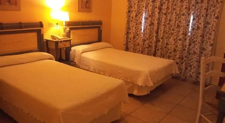 1 Çift Kişilik Veya 2 Tek Kişilik Yatak Standard