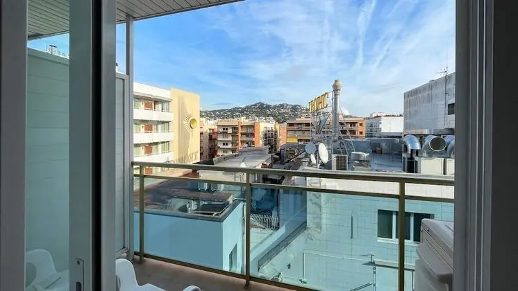 Tek Büyük Yataklı Oda, Balkon (Extra Bed)