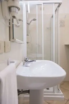 Standard Tek Büyük veya İki Ayrı Yataklı Oda