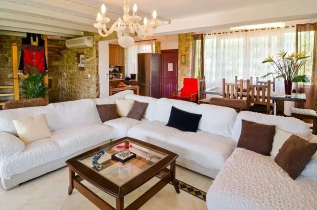Exclusive Villa, 4 Yatak Odası, Kişiye Özel Havuzlu, Havuz Manzaralı (Afrodite)