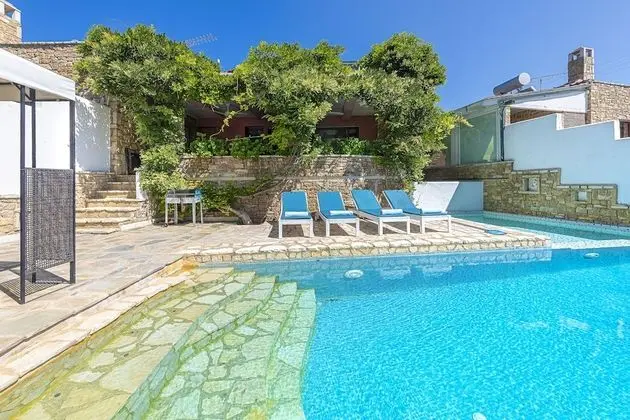 Exclusive Villa, 4 Yatak Odası, Kişiye Özel Havuzlu, Havuz Manzaralı (Afrodite)
