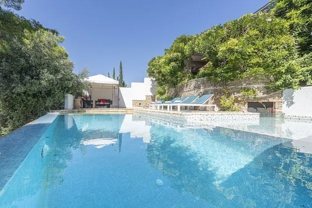 Exclusive Villa, 4 Yatak Odası, Kişiye Özel Havuzlu, Havuz Manzaralı (Afrodite)
