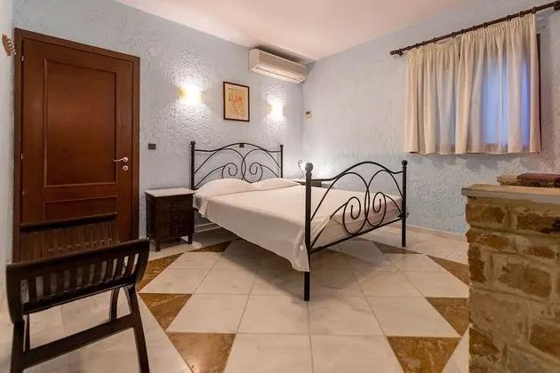 Executive Villa, 4 Yatak Odası, Kişiye Özel Havuzlu, Havuz Manzaralı (Artemis)