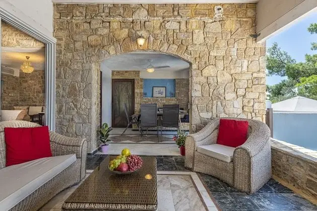 Executive Villa, 4 Yatak Odası, Kişiye Özel Havuzlu, Havuz Manzaralı (Artemis)