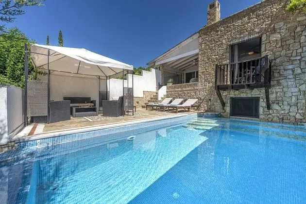Executive Villa, 4 Yatak Odası, Kişiye Özel Havuzlu, Havuz Manzaralı (Artemis)