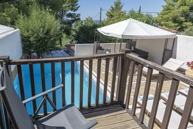 Executive Villa, 4 Yatak Odası, Kişiye Özel Havuzlu, Havuz Manzaralı (Artemis)