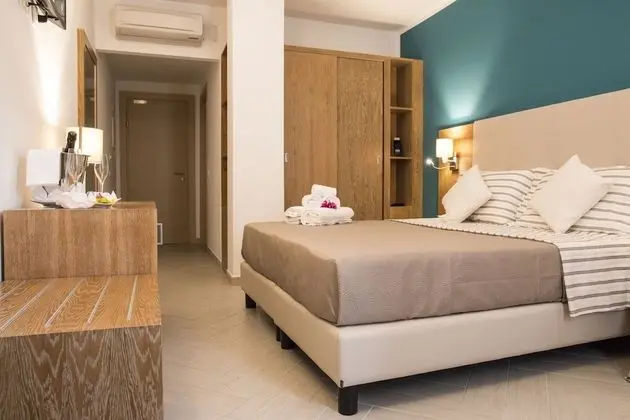 Classic Üç Kişilik Oda