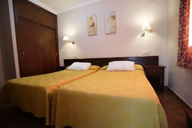 Standard Tek Büyük veya İki Ayrı Yataklı Oda