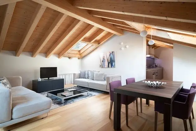 Grand Villa, 5 Yatak Odası, Balkon, Bahçe Manzaralı