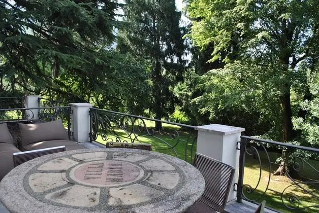 Grand Villa, 5 Yatak Odası, Balkon, Bahçe Manzaralı