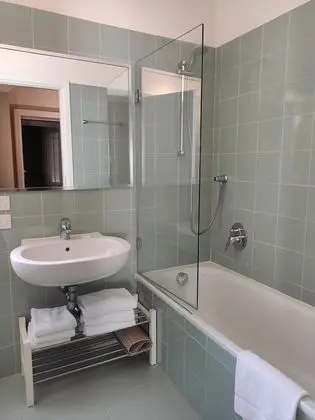 Grand Villa, 5 Yatak Odası, Balkon, Bahçe Manzaralı