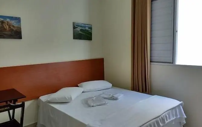 Standard Tek Büyük Yataklı Oda
