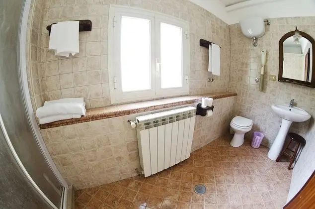 Tek Büyük Yataklı Oda, 1 Çift Kişilik Yatak