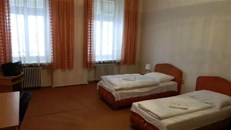 Basic Tek Büyük Yataklı Oda, Ortak Banyo