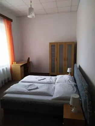 Basic Tek Büyük Yataklı Oda, Ortak Banyo