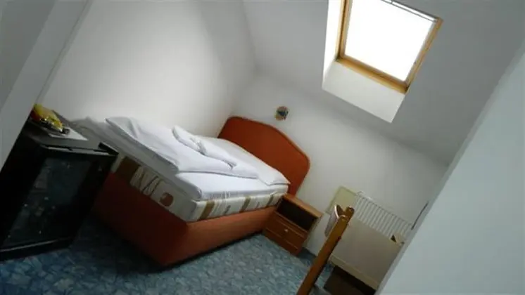Tek Kişilik Oda, Özel Banyo (Attic)