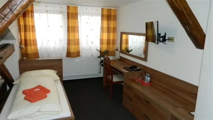 Tek Kişilik Oda, Özel Banyo (Attic)