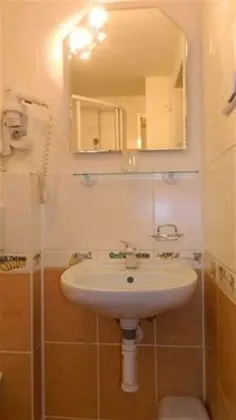 Tek Kişilik Oda, Özel Banyo (Attic)