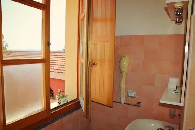 Üç Kişilik Oda
