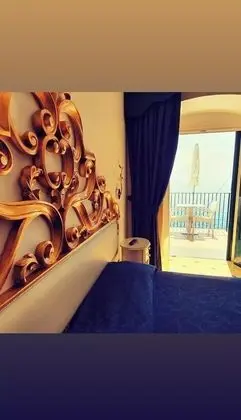 Deluxe Tek Büyük veya İki Ayrı Yataklı Oda, Deniz Manzaralı