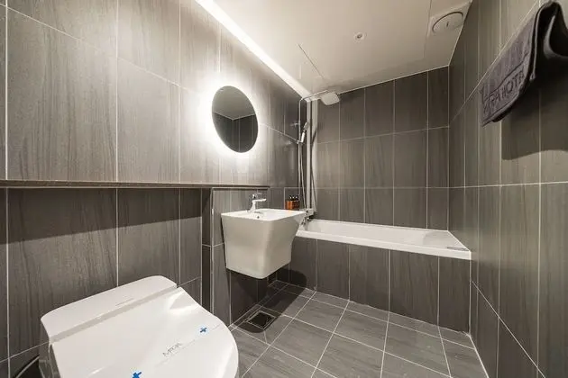 Deluxe Double Room C (Couple PC Room)